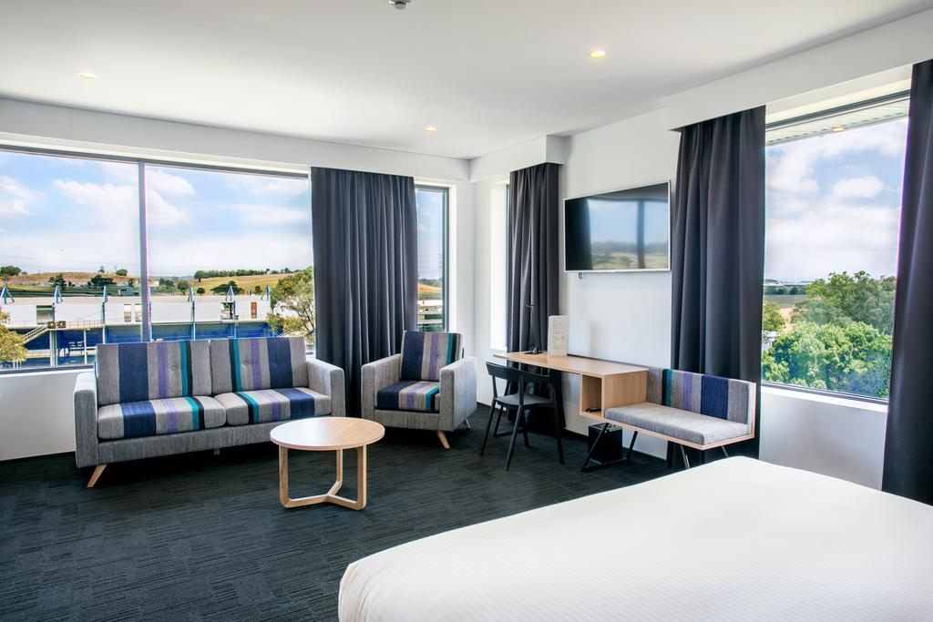 Alpha Hotel Eastern Creek Buitenkant foto