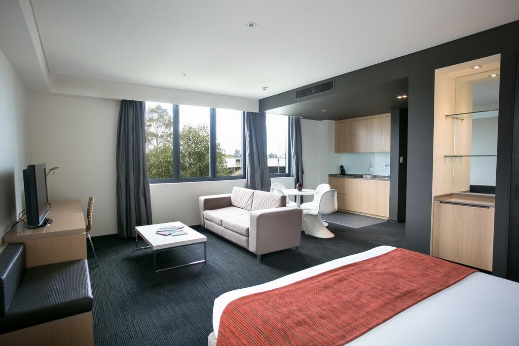 Alpha Hotel Eastern Creek Buitenkant foto
