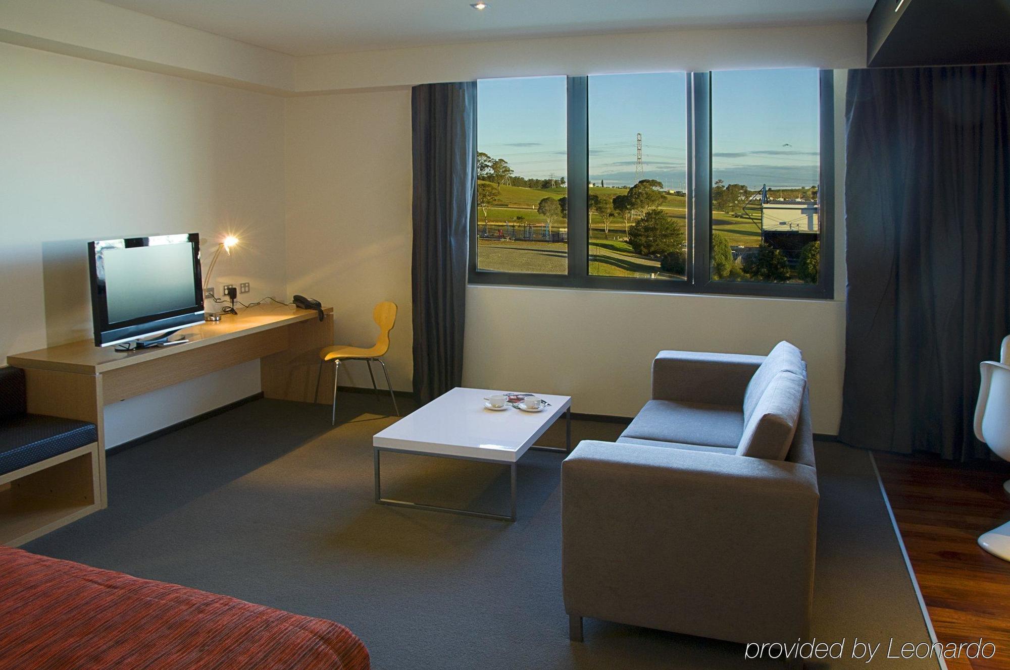 Alpha Hotel Eastern Creek Buitenkant foto