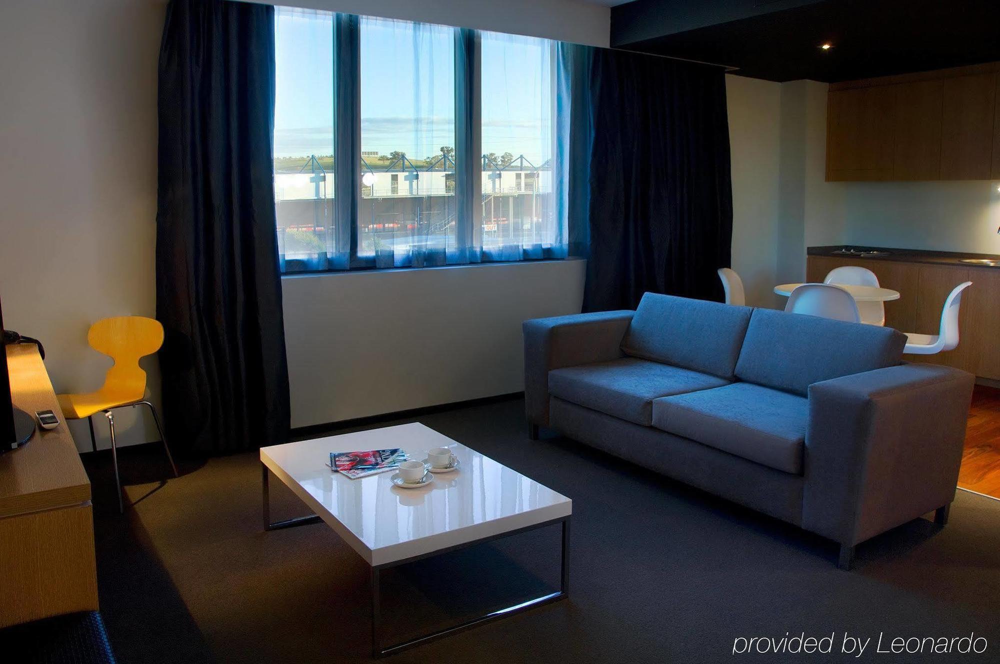Alpha Hotel Eastern Creek Buitenkant foto